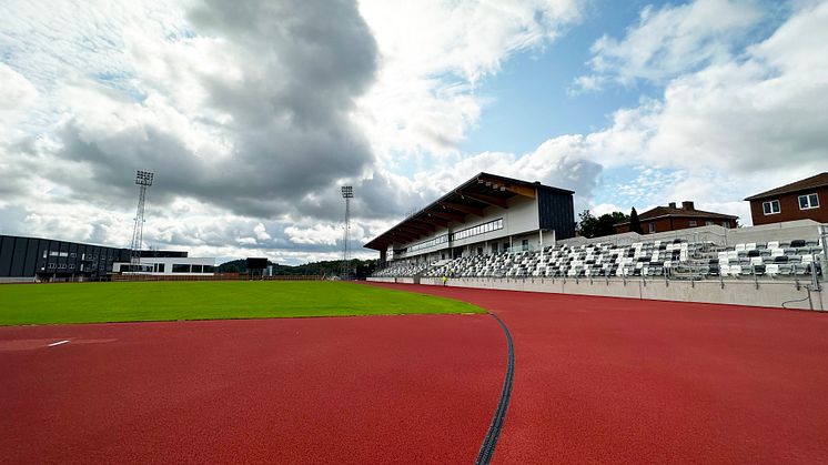 Västra läktaren på Rimnersvallen