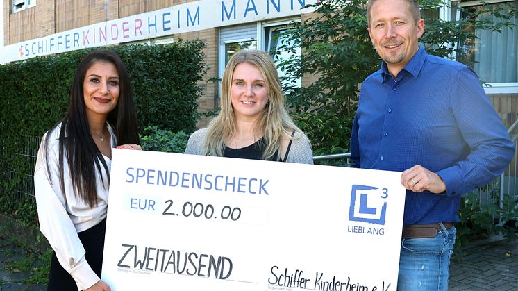 von links: Hülya Yildiz (Assistentin der Geschäftsführung), Katharina Weinbender (Qualitätsbeauftragte und Therapeutin Schifferkinderheim), Geschäftsführer Martin Marter