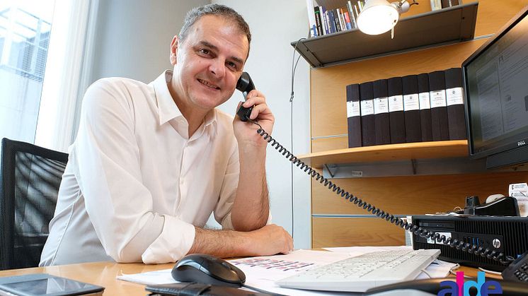 Jasenko Selimovic (L), Europaparlamentariker