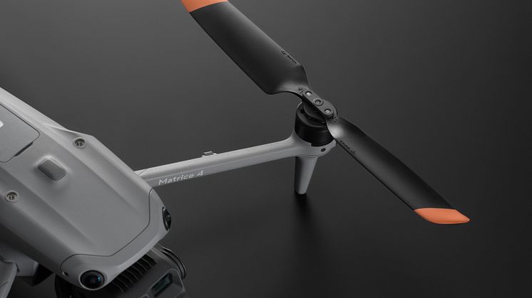 silent drone blade.jpg