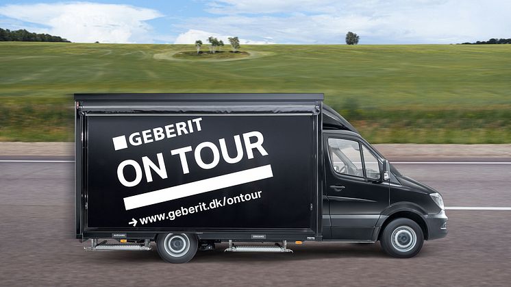 Geberit On Tour: Nu får danske grossister og installatører besøg af Geberits kørende showroom 