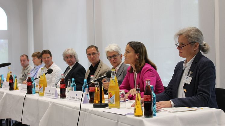 Wiesbaden im Osteopathie-Fieber: 20 Jahre Verband der Osteopathen Deutschland