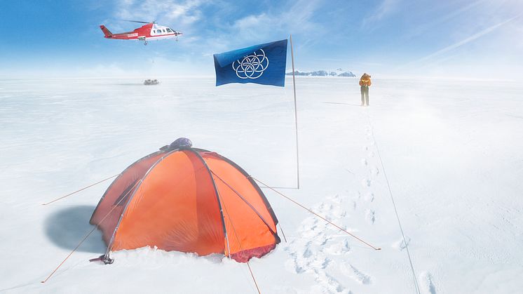 Oskar Pernefeldt - The International Flag of Planet Earth