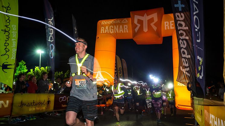 Löpning på natten är ett av inslagen i Reebok Ragnar Lake Mälaren