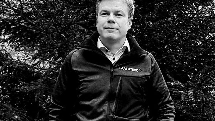 Jyrki Mielityisen kattoyrityksellä on hyvää yhteistyötä esimerkiksi oman ryhmän kiinteistönvälittäjän kanssa.