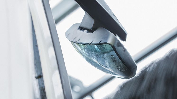 Med extra spegelprogram blir det enkelt att rengöra runt både döda vinkel-speglar fram på lastbilar och vidvinkelspeglar på bussar.
