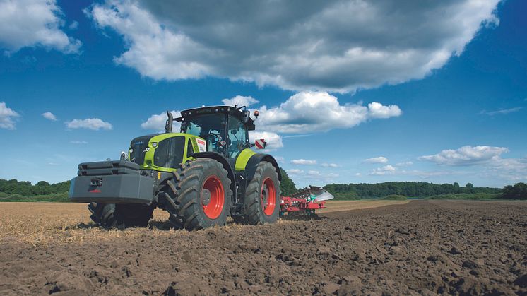 AXION 900