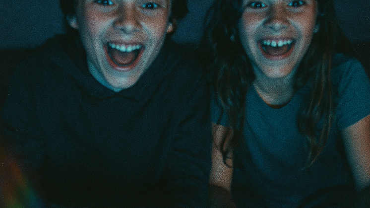 20250429_1330_Excited Gamers at Night_simple_compose_01jt0mxzeder8ba08fv6zv7d0g.png