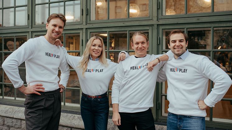 Grundarna av HealPlay - Gustav Jacob Lanne, Anna Elisabeth Unander, Ebbe Olof Strandell och styrelseledamot Aron Podavka.