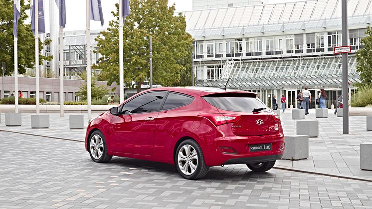Tre-dørs Hyundai i30