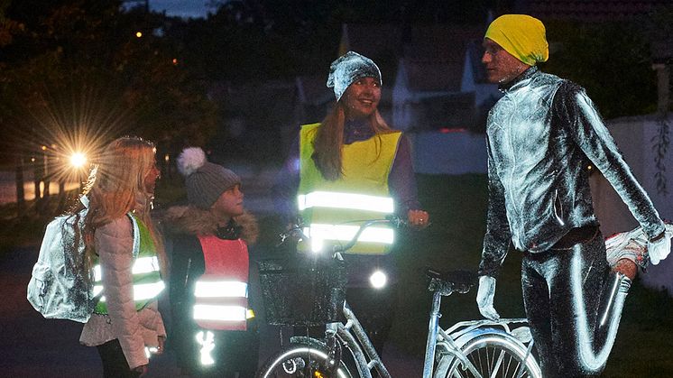 Bli sett i høstmørket med refleks - en billig livsforsikring!