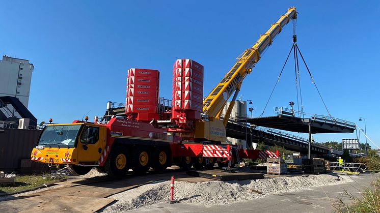 Rødby ferry berth 3 mobile crane_upper ramp