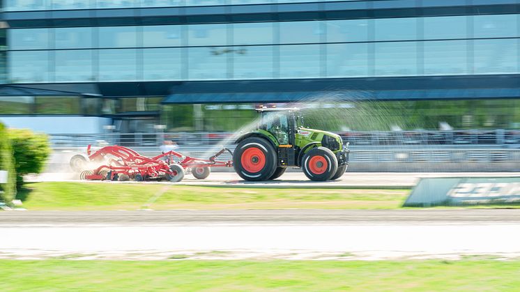 CLAAS Hästkrafter intar Solvalla
