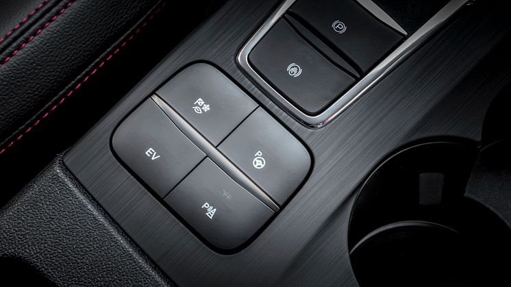 Kuga_ST-Line_X_Plug-In_Hybrid_039