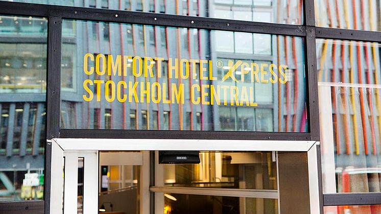 BO SUPERRASKT: Nå installeres 5G-oppkobling på Comfort Hotel Xpress Stockholm