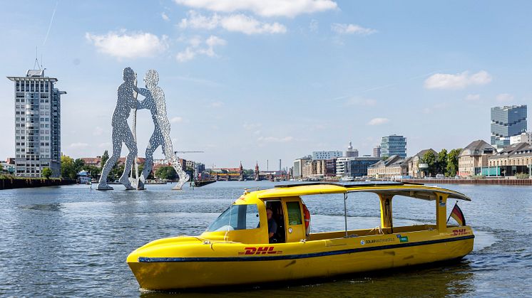 solar-boat-berlin.jpg