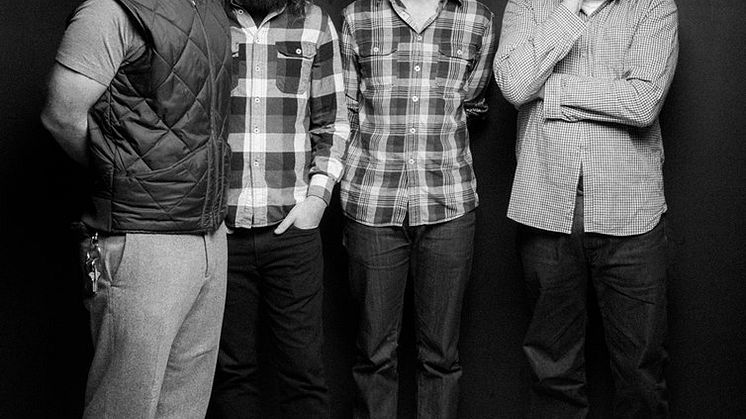 Anerkendt instrumental  support til Daughn Gibson 