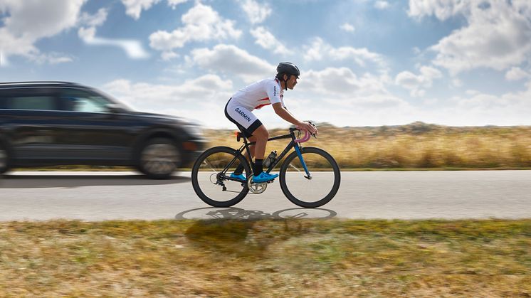 Mehr Sicherheit beim Radfahren im Frühling 2024: Mit Garmin Varia den Überblick im Straßenverkehr behalten!