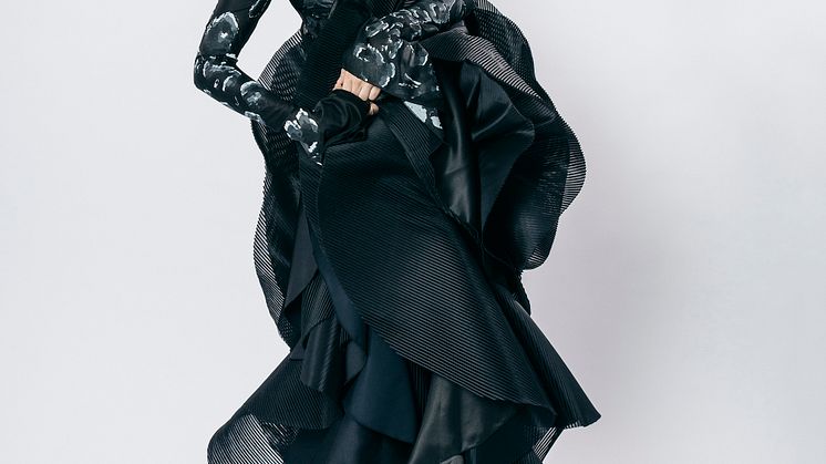 Jon Allensten – Couture Black