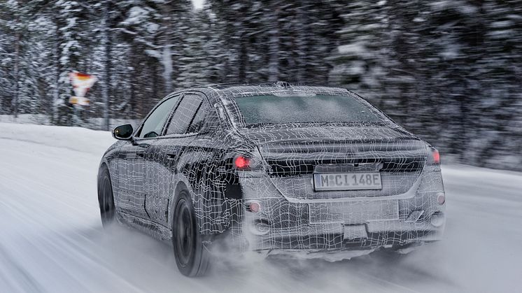 Helt nye BMW i5 Sedan på kamuflerte tester