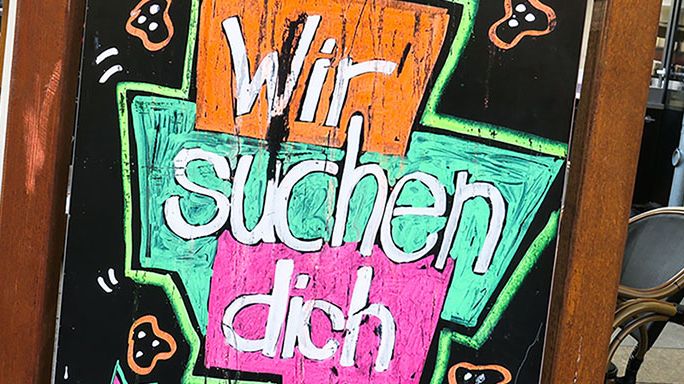 So gehen Sie als Bewerber mit dem "Du" in der Stellenausschreibung um (Bildquelle: © blende11.photo – Fotolia.com)