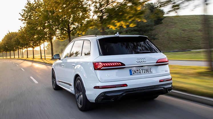 Audi Q7 TFSI e quattro (PHEV)
