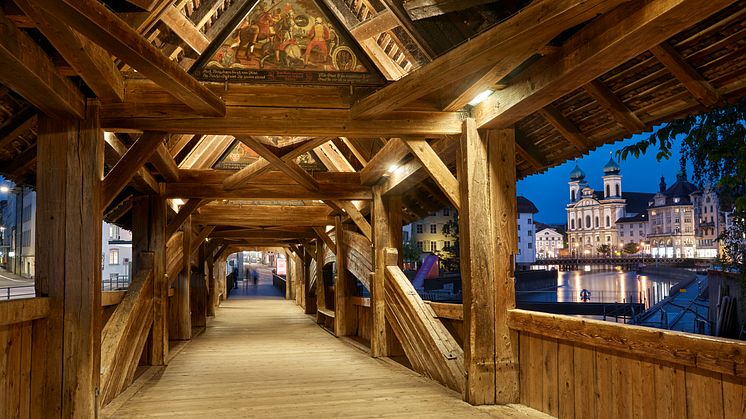 Totentanz auf der Spreuerbrücke in Luzern (barocker Gemäldezyklus)