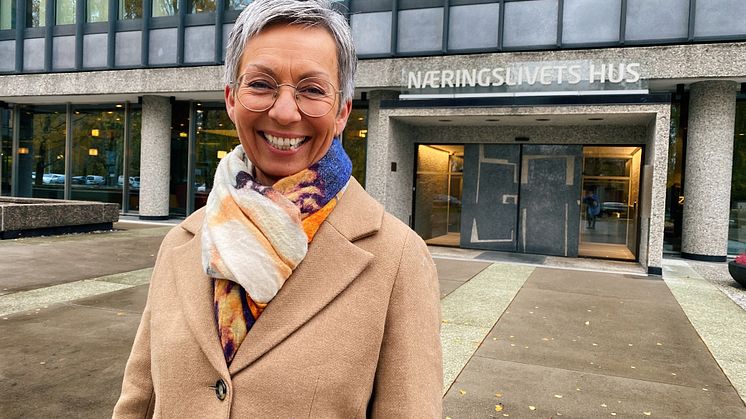 Hanne Tollerud blir en del av Drivkraft Norges administrasjon, som er lokalisert i NHO-bygget "Næringslivets Hus" på Majorstua i Oslo.