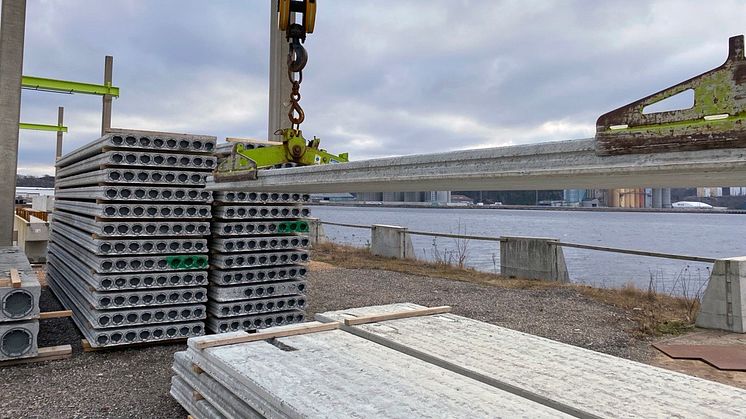 De nyutvecklade tunnare håldäcken, som endast är 150 mm tjocka, är perfekt lämpade för byggprojekt med spännvidder på mellan 6–8 meter.
