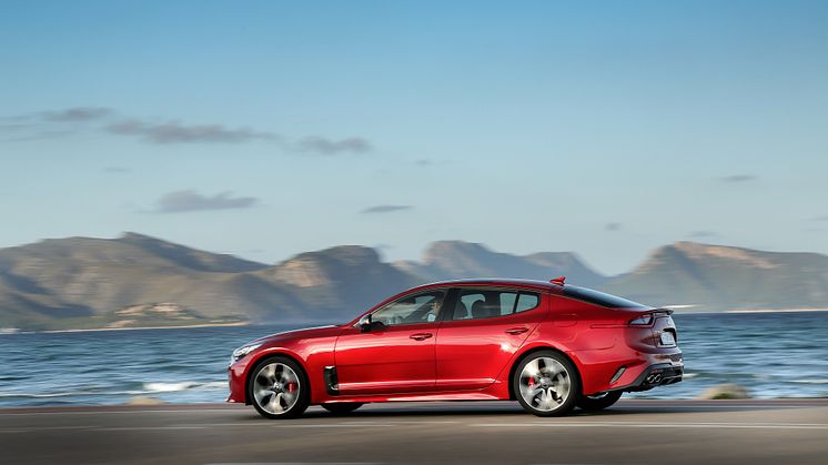 Kia Stinger_102