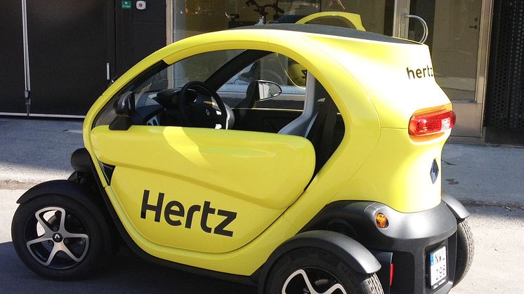 Kul på hjul – hyr Renault Twizy hos Hertz i sommar