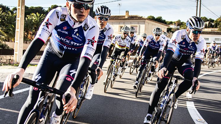 Garmin Pro Cyling Sponsoring 2022 QuickStepAlphaVinyl (c) Wout Beel