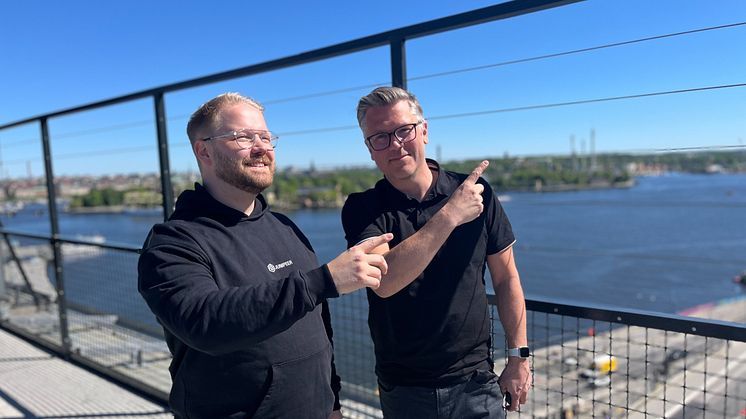 Jonas Wärngård och Anders Lundström gasar på med Junipeer