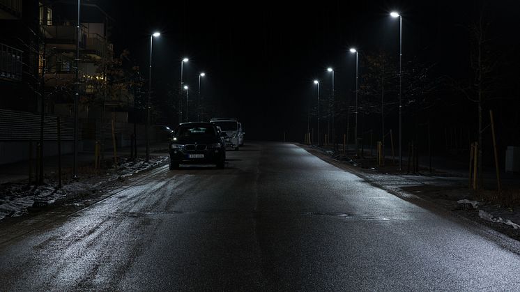 En för stor kontrast mellan ljus och mörker skapar ljustunnlar och ökar känslan av otrygghet.