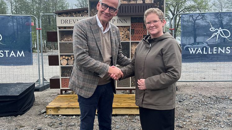 Idag startade Wallenstams nybyggnation Ädellövet med 172 hyreslägenheter genom att Karin Wanngård, finansborgarråd i Stockholm och Hans Wallenstam, vd för Wallenstam avtäckte insektshotellet Drevvikens Kryp Inn. 