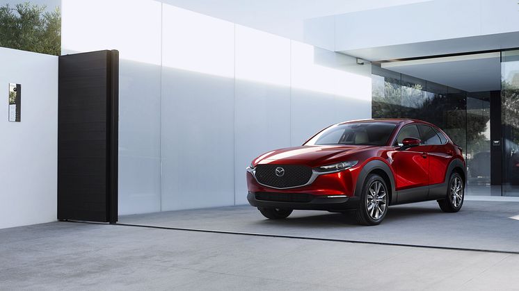 Mazda CX-30 i färgen Soul Red Crystal