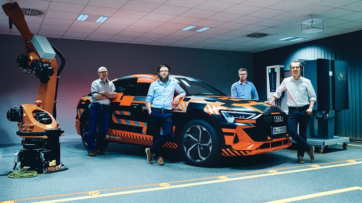 Audi och Hager bidrar till klimatmålet: "Ladda hemmet med elbilen"