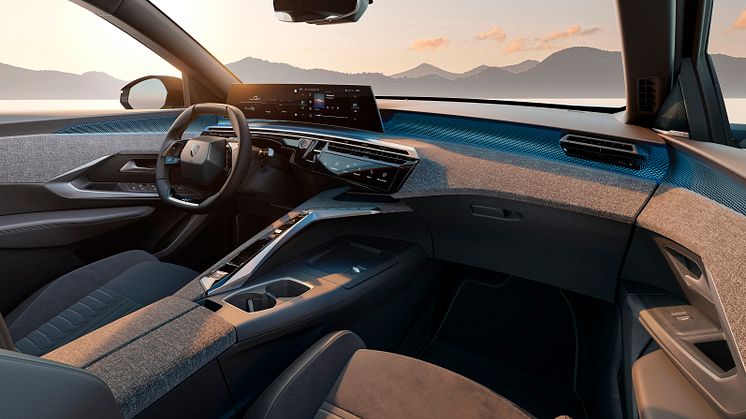 PEUGEOT_E_3008_2306STYP_004
