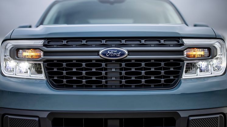 Ford-Maverick_Hybrid_XLT_09