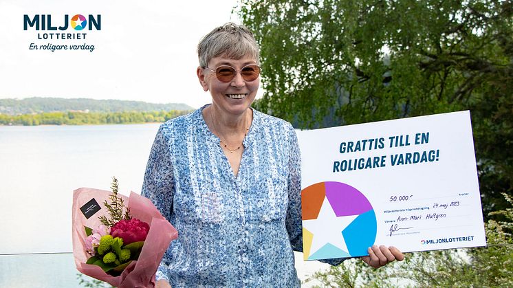 Ann-Mari från Tranås vann 50 000 kronor via en jackpott på Miljonlotteriets bingo.