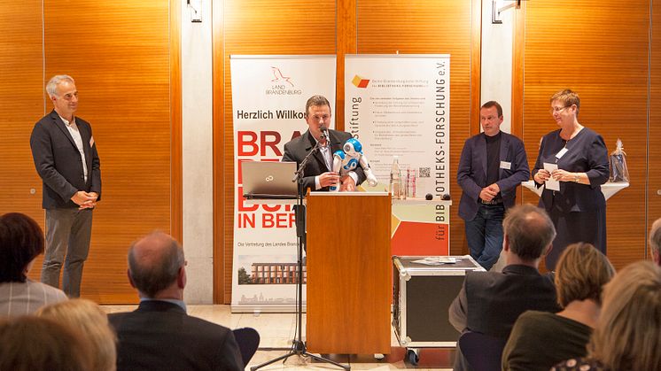 1. Innovationspreis der Stiftung für Bibliotheks-Forschung für Projekt der Wildauer Stadtbibliothek mit der Technischen Hochschule Wildau