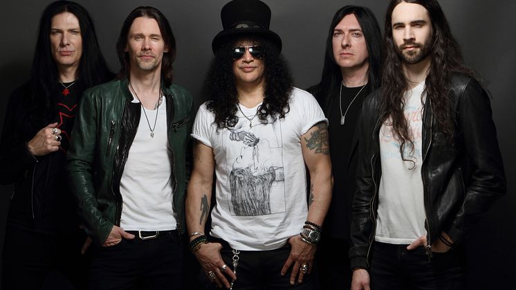 Slash ft Myles Kennedy and the Conspirators