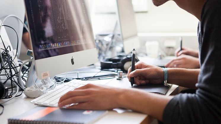 Högskolan Väst vill vässa yrkesverksammas digitala kompetens 