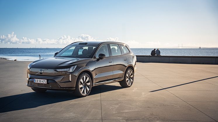 Volvo EX90 
