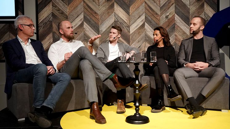 Ulf Viktorsson, Modexa, Niklas Andersson, Sizes, Samuel Holmqvist, Lundqvists trävaru, Rahel Belatchew, Belatchew Arkitekter och Jed Klebanow, Fullstack Modular satt i panelen på Nordic ConTech Talks.