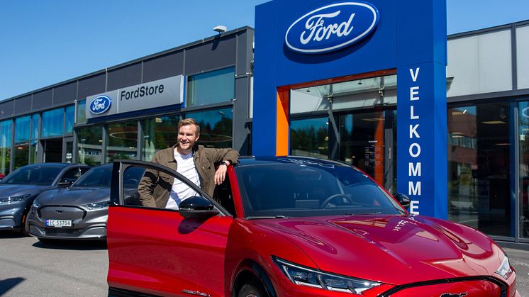 Erlend Gunstveit vant "The Voice" og en ny Mustang Mach-E