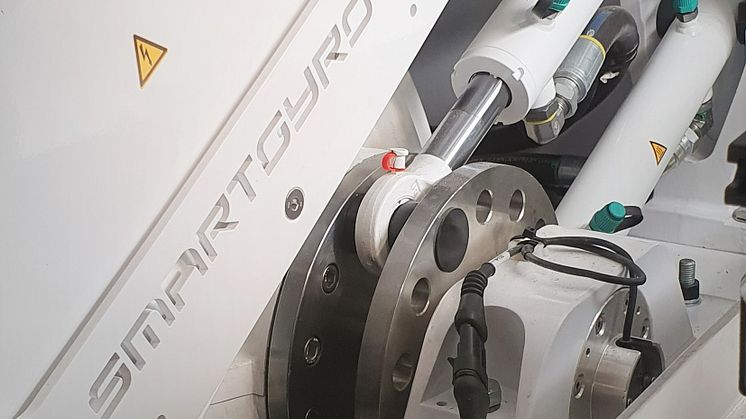 Smartgyro - Smartgyro SG80 gyro stabilizer onboard the Mangusta 92 superyacht.jpg