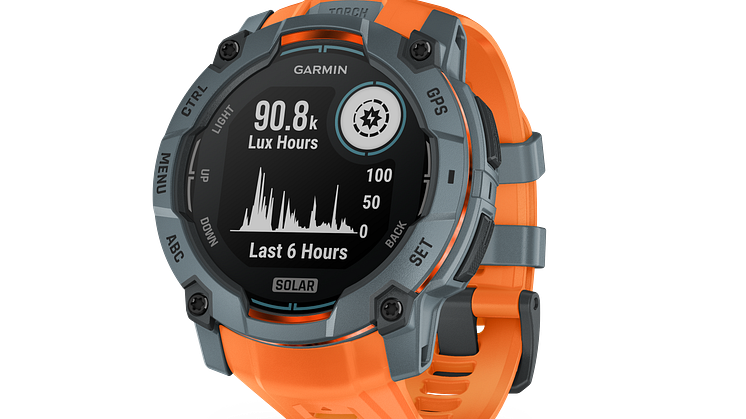 010-02935-01_02_instinct3_50mm_solar_spark_orange_HR_front_left_0011.png