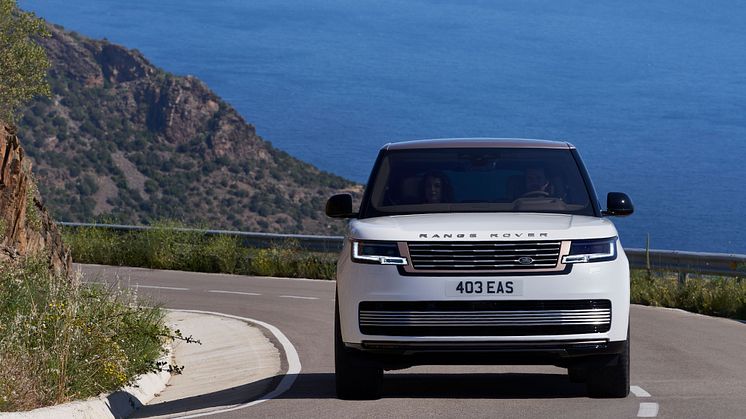 RR_23MY_10_LWB_SV_Serenity_270122_1009lr.jpg