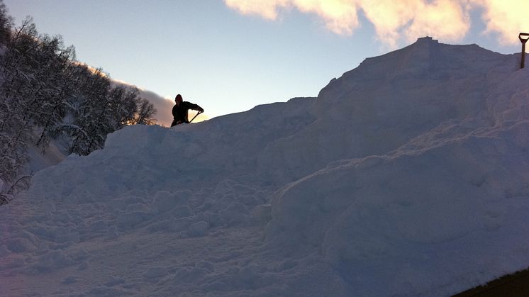 Mye snø på taket